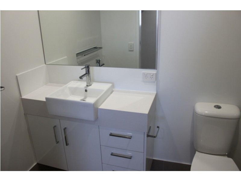 205/26 Spendelove Avenue, Southport QLD 4215