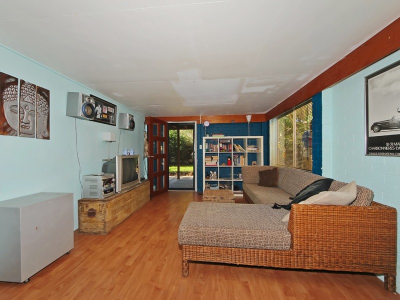 9 yacht Street, Southport QLD 4215