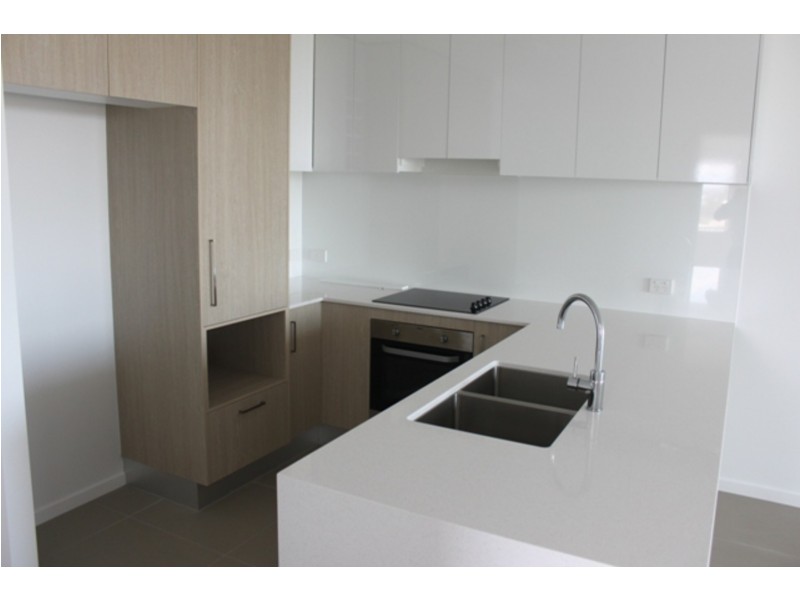 703/26 Spendelove Avenue, Southport QLD 4215