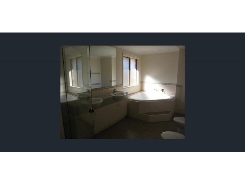 23 Banbrook Court, Molendinar QLD 4214