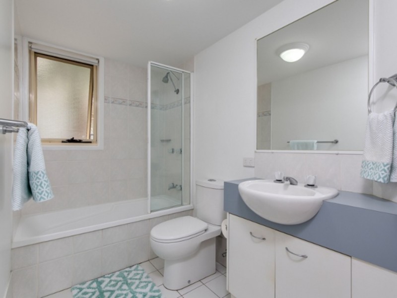 10/416 Marine Parade, Biggera Waters QLD 4216