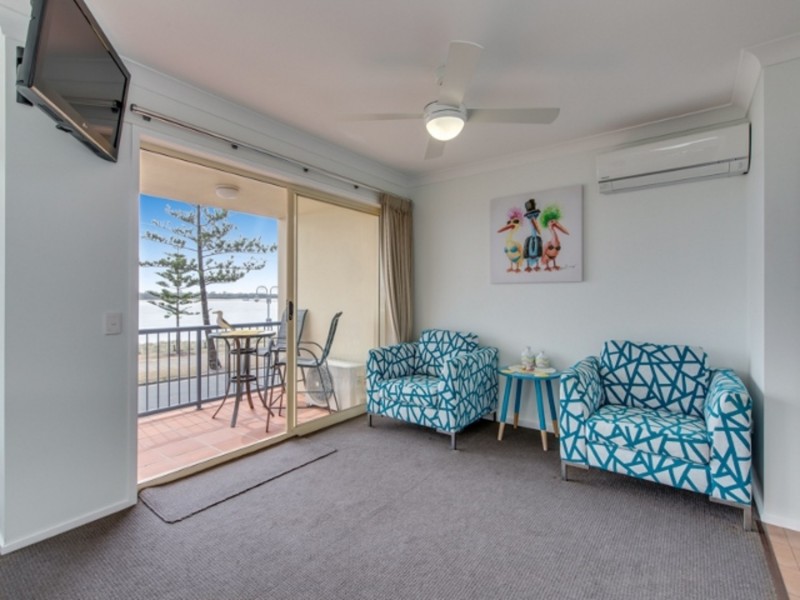 10/416 Marine Parade, Biggera Waters QLD 4216