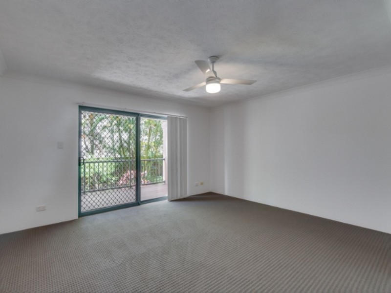 10/88 High Street, Southport QLD 4215