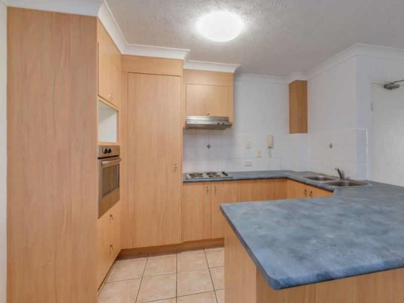 10/88 High Street, Southport QLD 4215