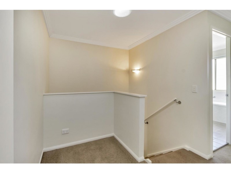2/197 High Street, Southport QLD 4215