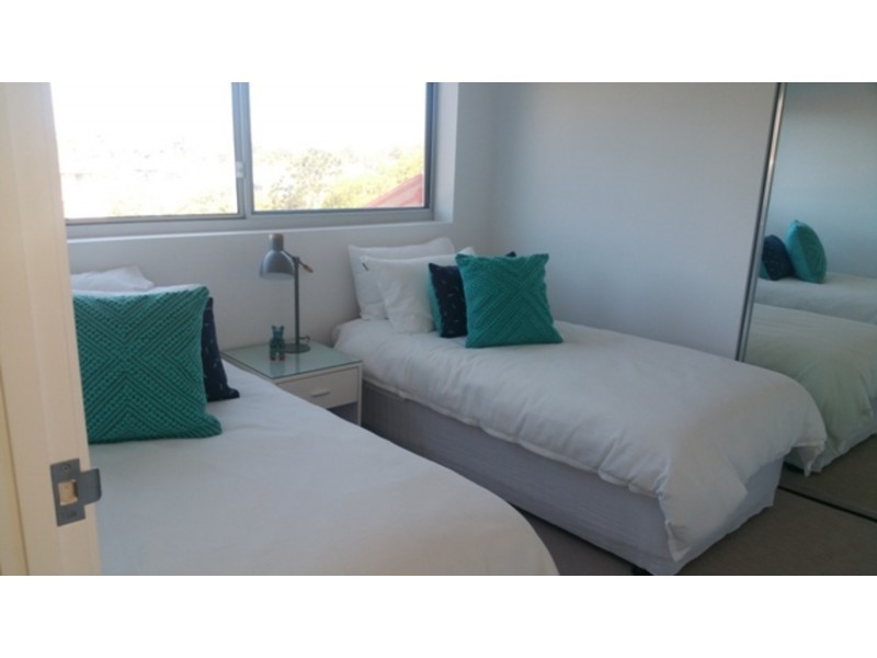 404/26 Spendelove Avenue, Southport QLD 4215