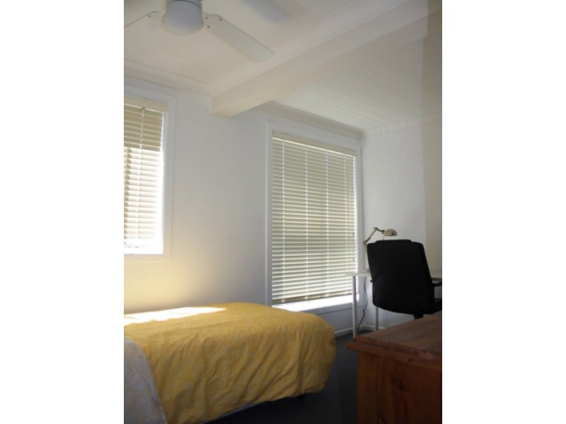 14 Wistaria Avenue, Southport QLD 4215