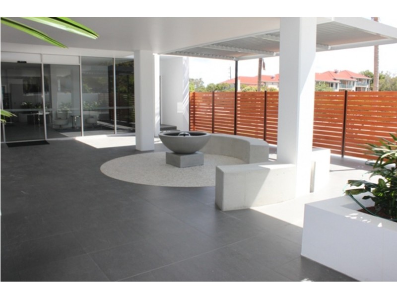 304/26 Spendelove Avenue, Southport QLD 4215
