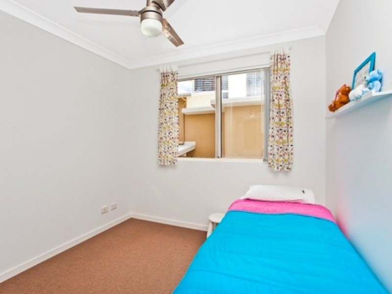 28/64-66 Queen Street, Southport QLD 4215