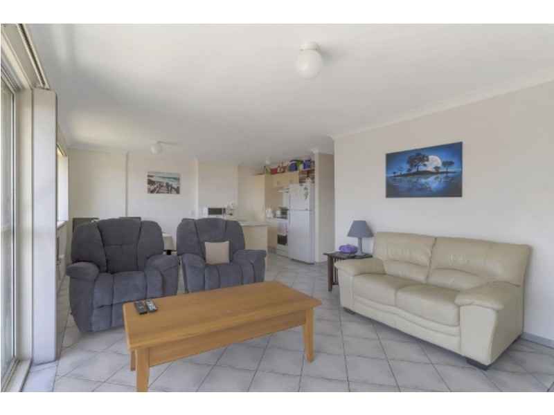 42/13-17 Brown Street, Labrador QLD 4215