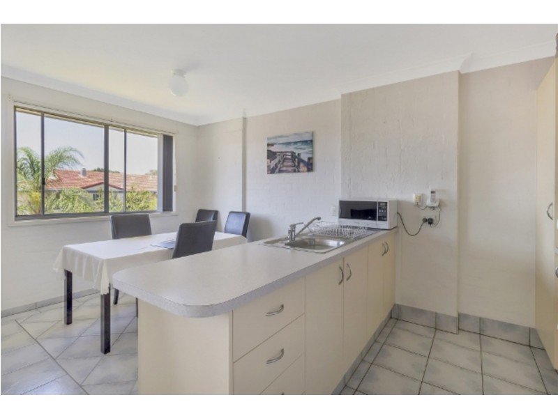 42/13-17 Brown Street, Labrador QLD 4215