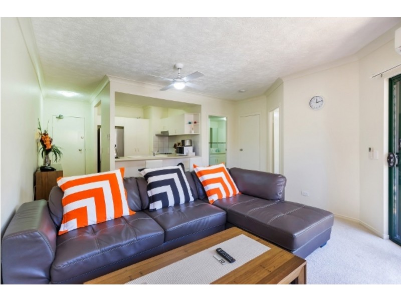 14/10-12 Spendelove Avenue, Southport QLD 4215