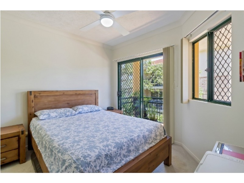 14/10-12 Spendelove Avenue, Southport QLD 4215