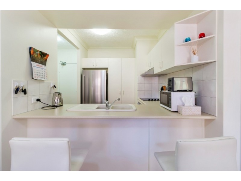 14/10-12 Spendelove Avenue, Southport QLD 4215