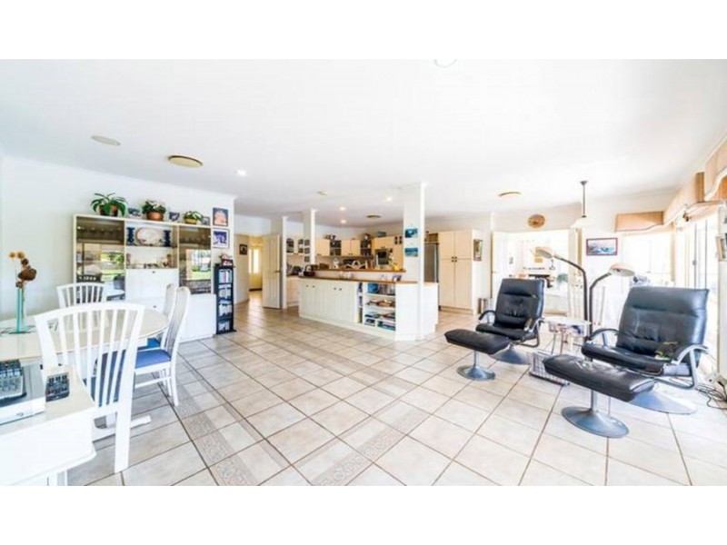 14-16 Folkstone Place, Runaway Bay QLD 4216