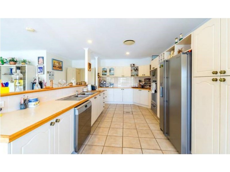 14-16 Folkstone Place, Runaway Bay QLD 4216