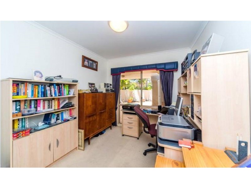 14-16 Folkstone Place, Runaway Bay QLD 4216