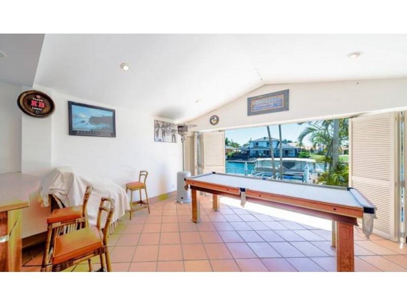 14-16 Folkstone Place, Runaway Bay QLD 4216