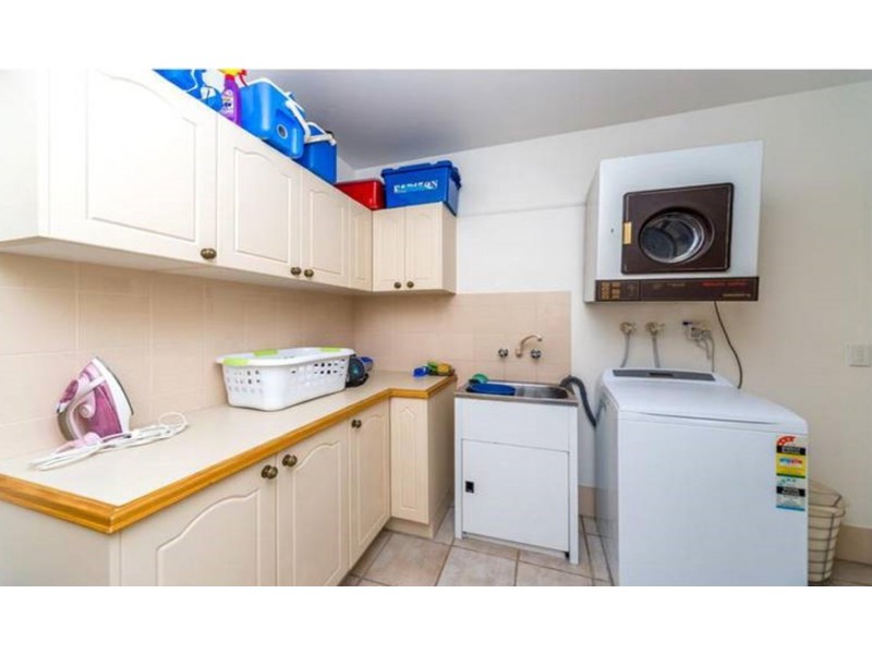 14-16 Folkstone Place, Runaway Bay QLD 4216