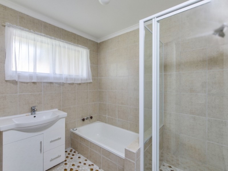 18a Sungold Avenue, Southport QLD 4215