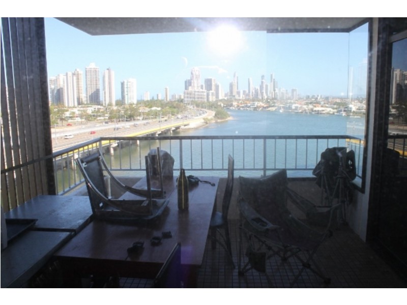34/77 Brighton Parade, Southport QLD 4215