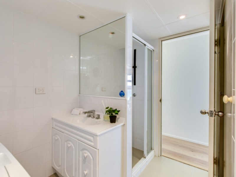 36/26 The Esplanade, Surfers Paradise QLD 4217