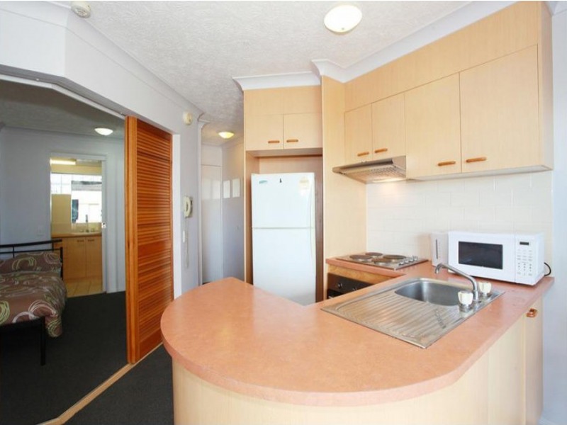 37/106-108 Marine Parade, Southport QLD 4215