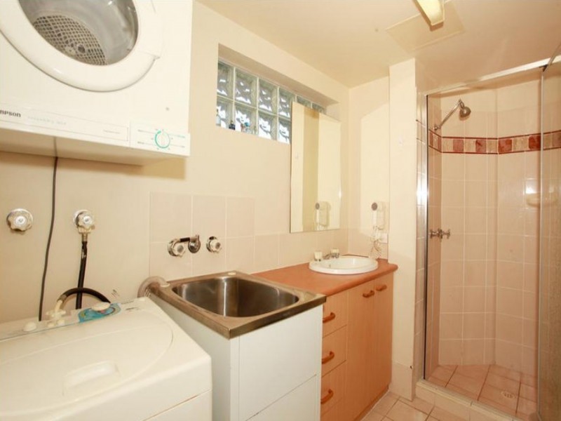 37/106-108 Marine Parade, Southport QLD 4215