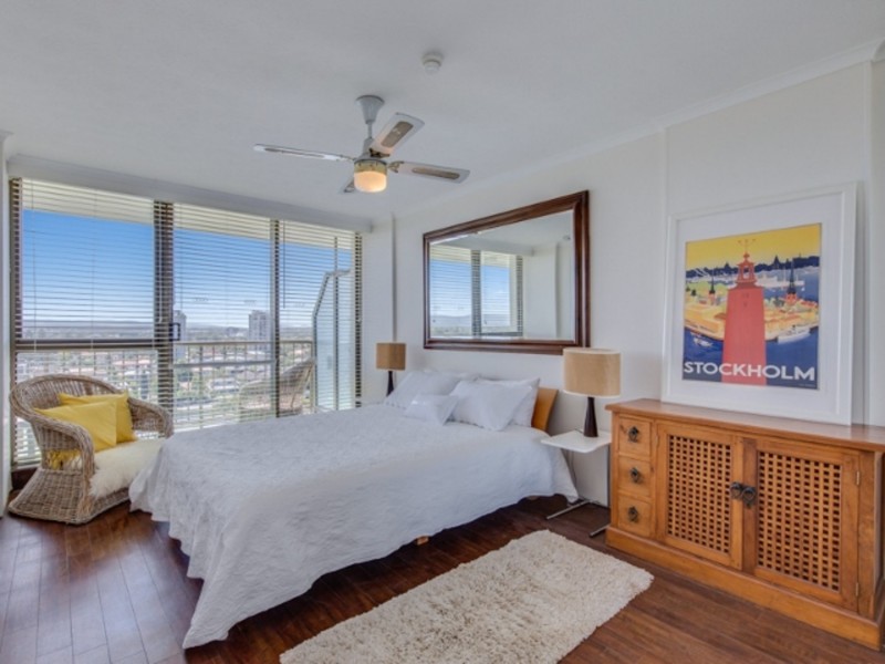 43 Enderley Avenue, Surfers Paradise QLD 4217