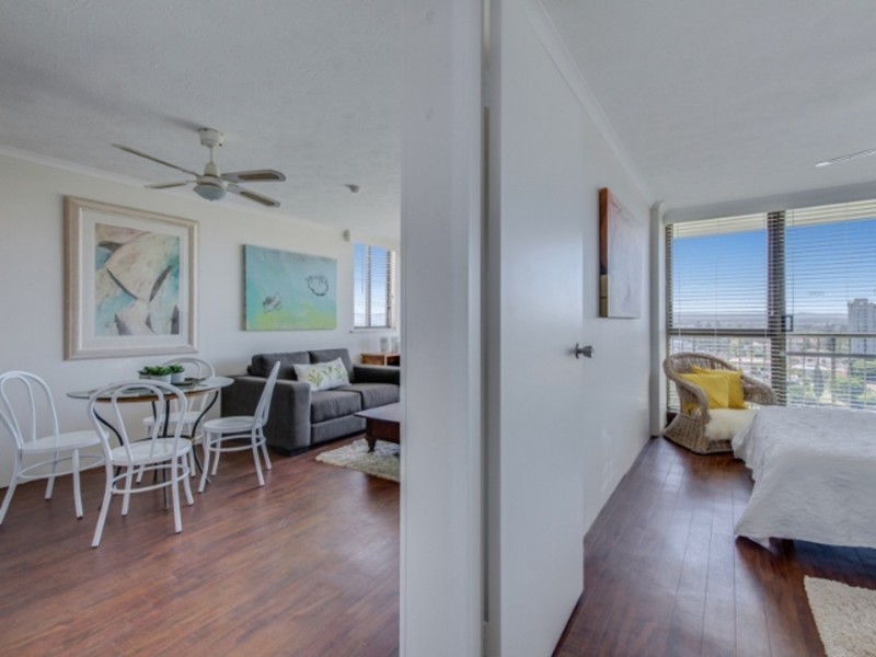 43 Enderley Avenue, Surfers Paradise QLD 4217
