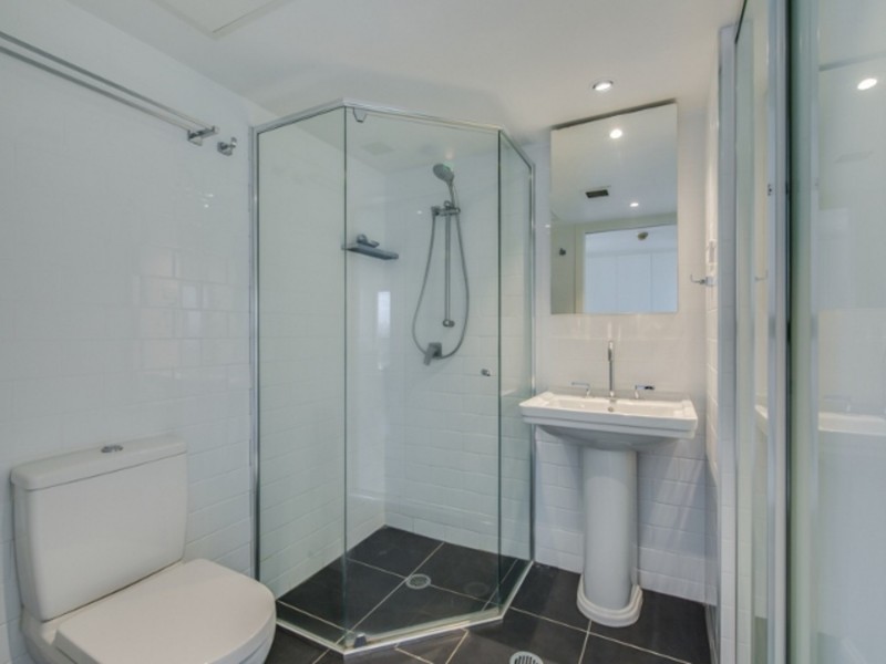43 Enderley Avenue, Surfers Paradise QLD 4217