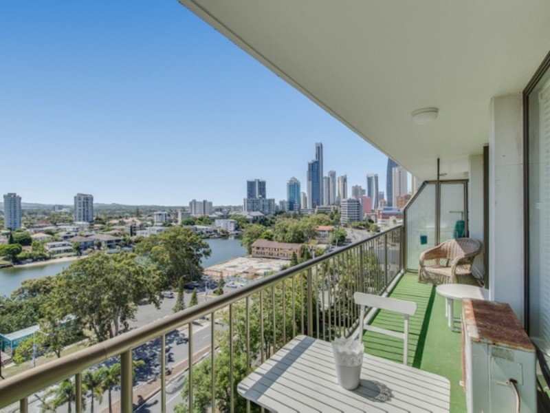 43 Enderley Avenue, Surfers Paradise QLD 4217