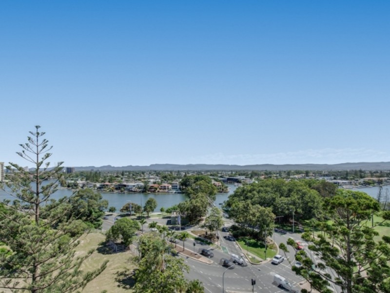 43 Enderley Avenue, Surfers Paradise QLD 4217