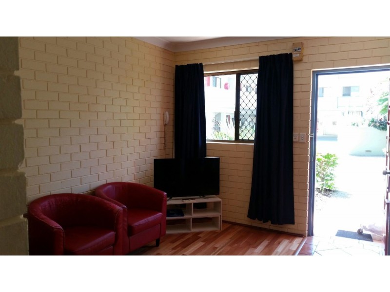 110/132 Marine Parade, Southport QLD 4215