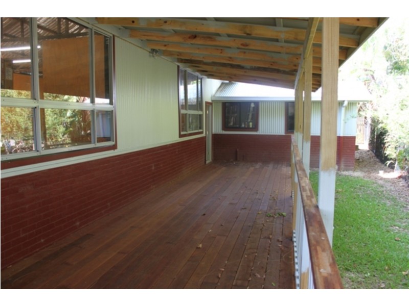 12 Cowderoy Street, Labrador QLD 4215