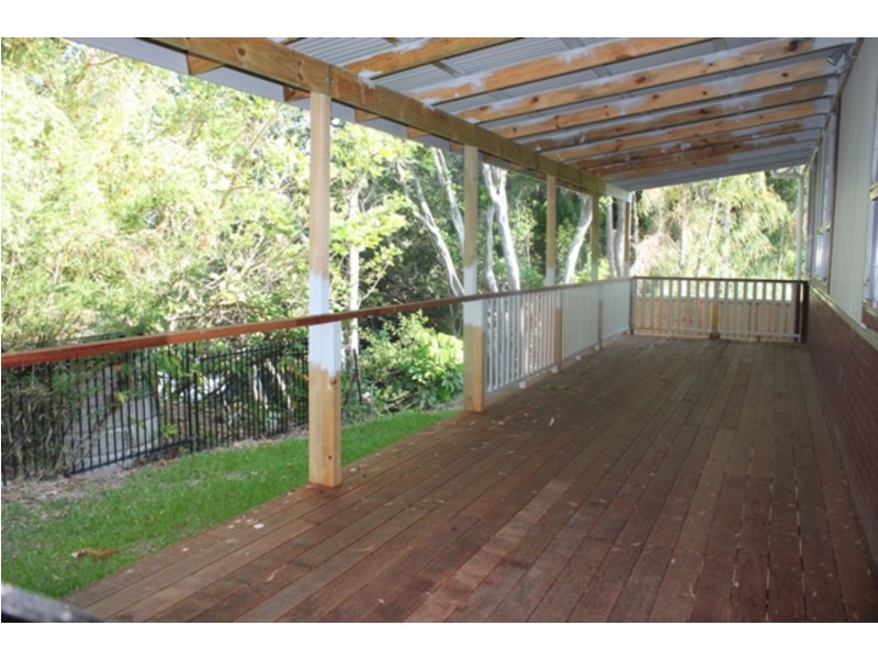 12 Cowderoy Street, Labrador QLD 4215