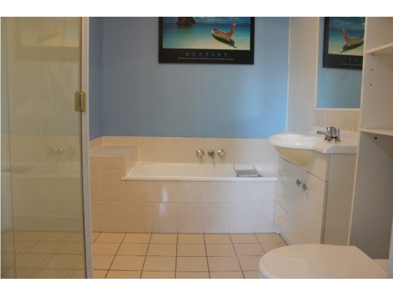 27/15 Yuan Street, Coomera QLD 4209