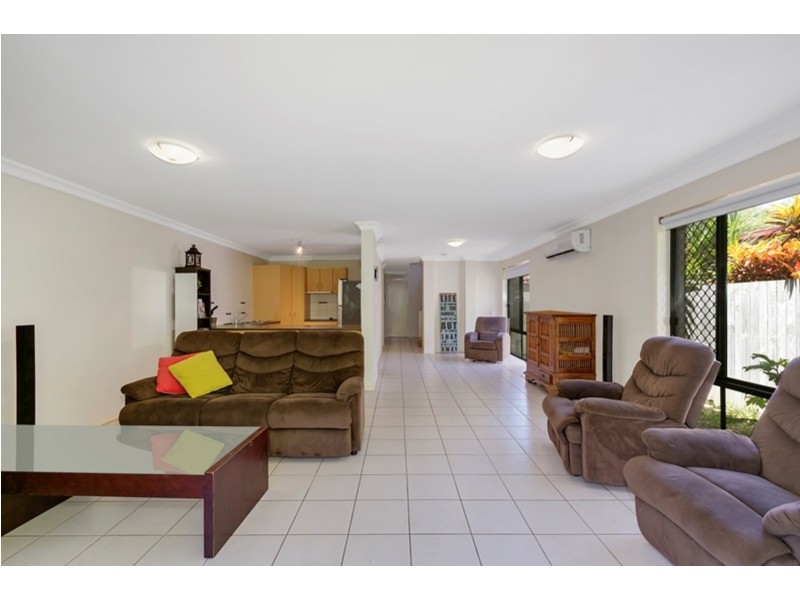 2/49 Melinda Street, Southport QLD 4215