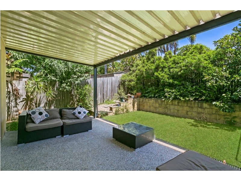 2/49 Melinda Street, Southport QLD 4215