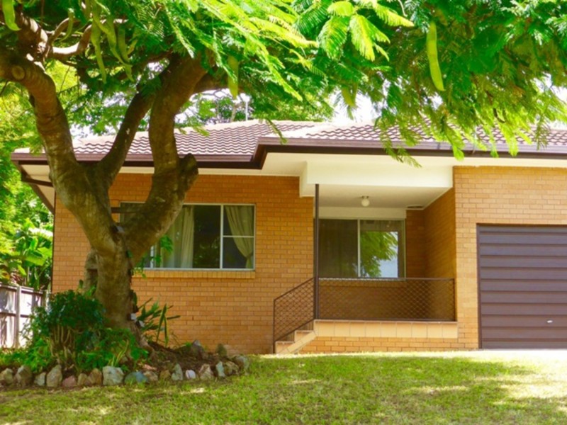 18 Sungold Avenue, Southport QLD 4215