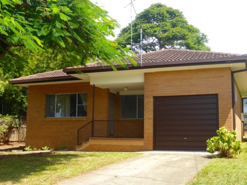 18 Sungold Avenue, Southport QLD 4215