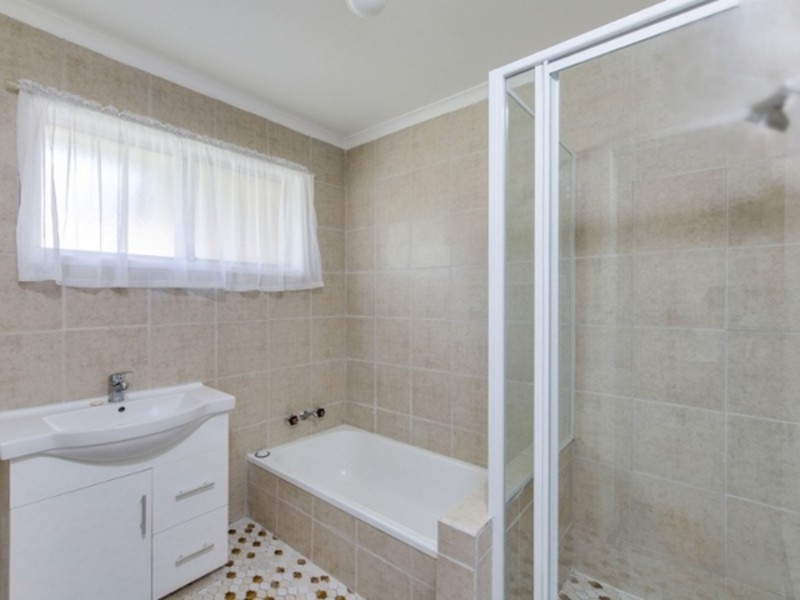 18 Sungold Avenue, Southport QLD 4215