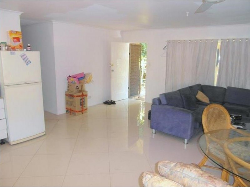 21 Kumbari Avenue, Southport QLD 4215