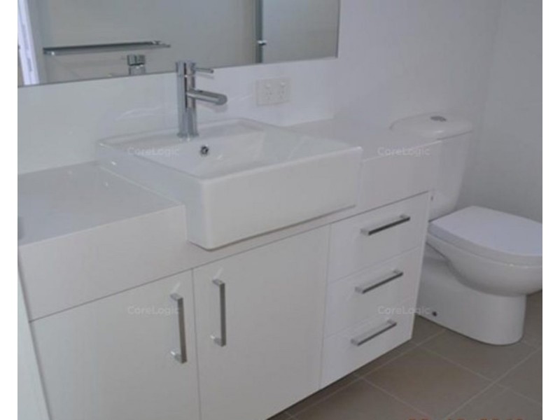 604/26 Spendelove Avenue, Southport QLD 4215