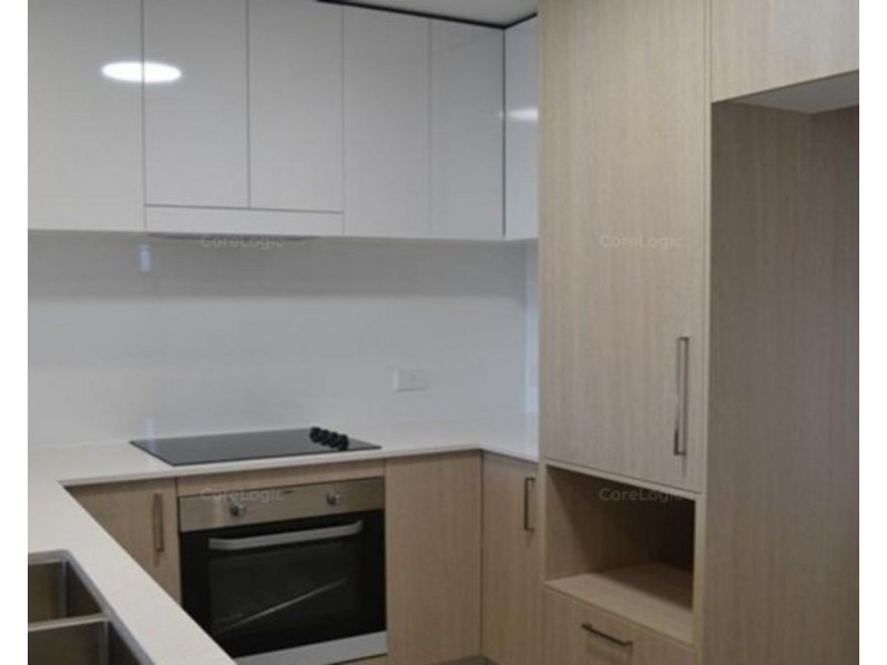 604/26 Spendelove Avenue, Southport QLD 4215