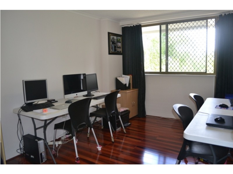 5B/10 Marine Parade, Southport QLD 4215