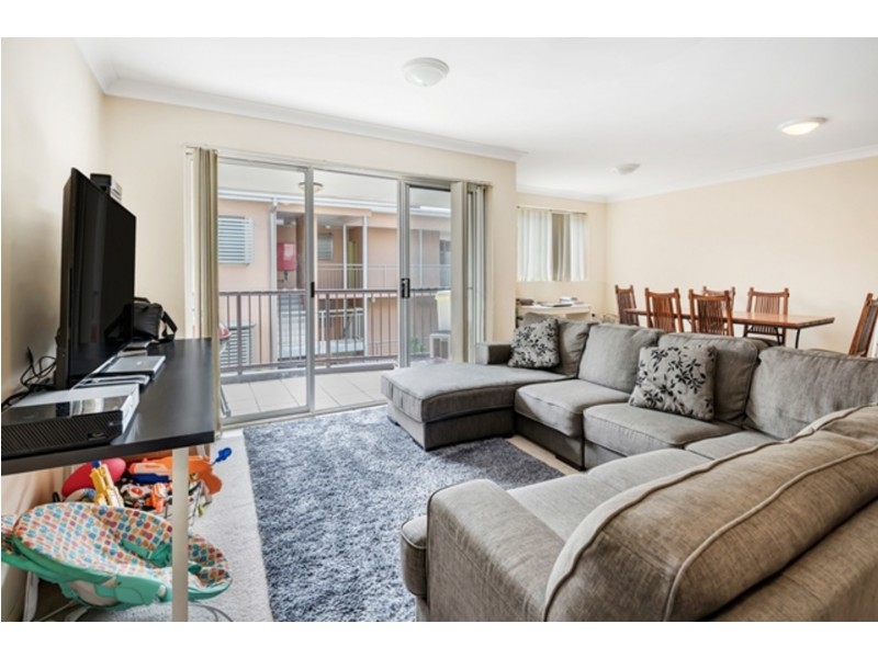 27/132 High Street, Southport QLD 4215