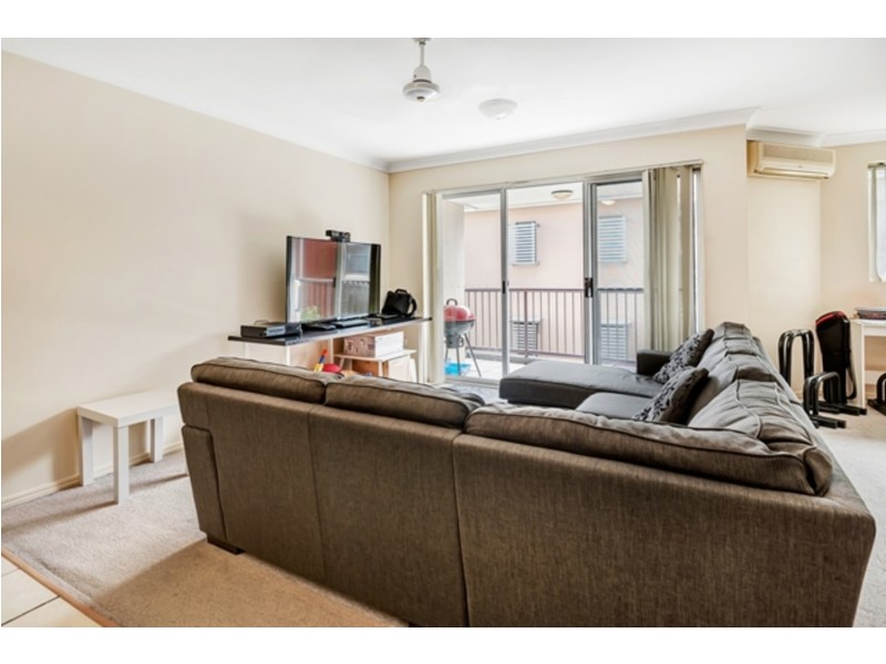 27/132 High Street, Southport QLD 4215