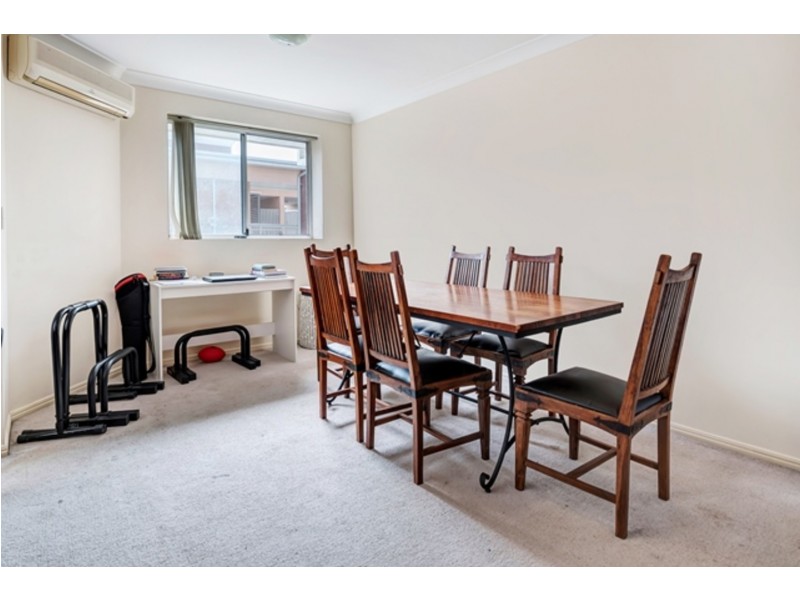 27/132 High Street, Southport QLD 4215