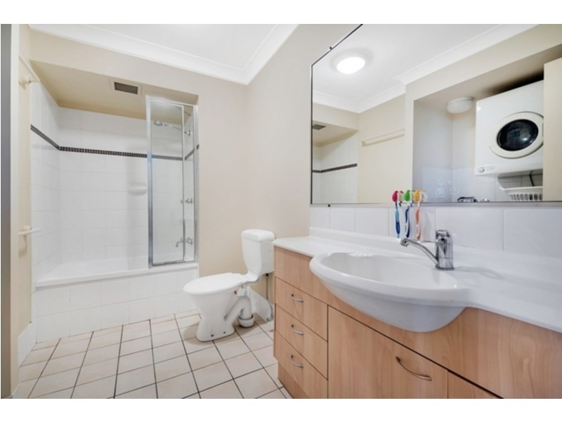 27/132 High Street, Southport QLD 4215